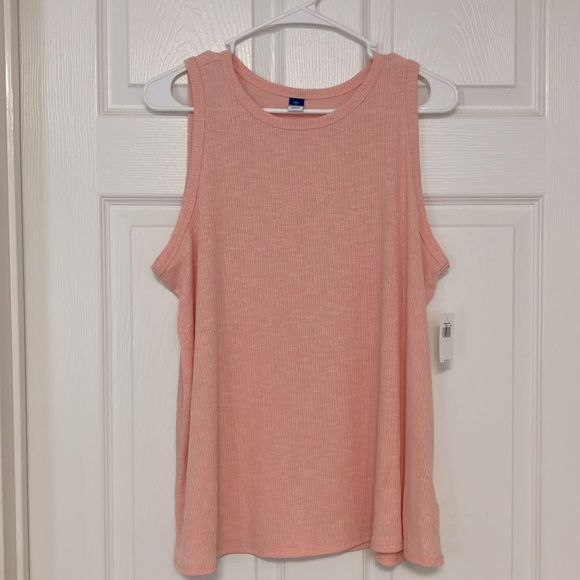 Old Navy Tops - Old navy tank top. Size L. Coral/peach. NWT